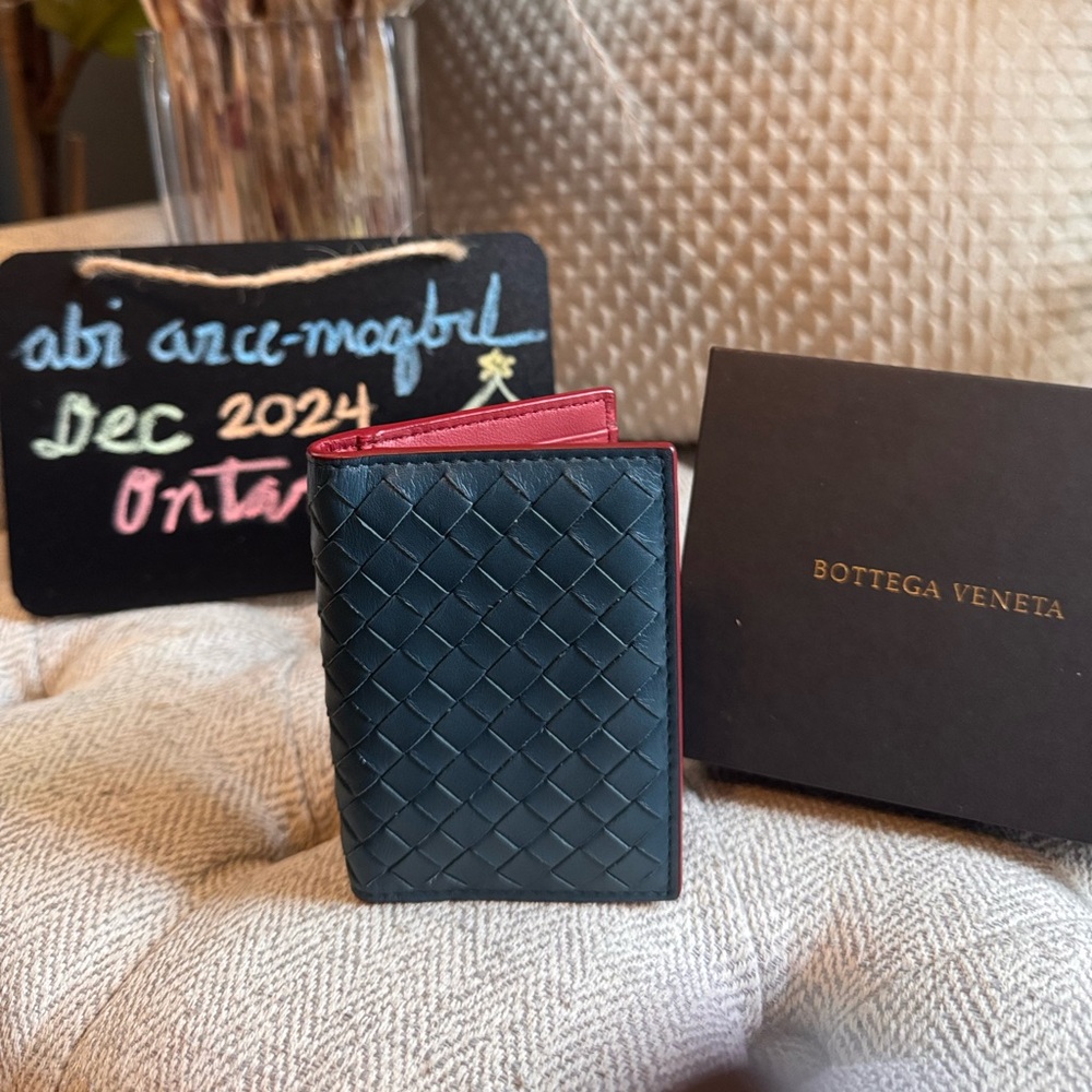 ♥️SOLD on IG♥️ Bottega Veneta Bicolour Cardholder/wallet*PRICE is FIRM* - Picture 1 of 17